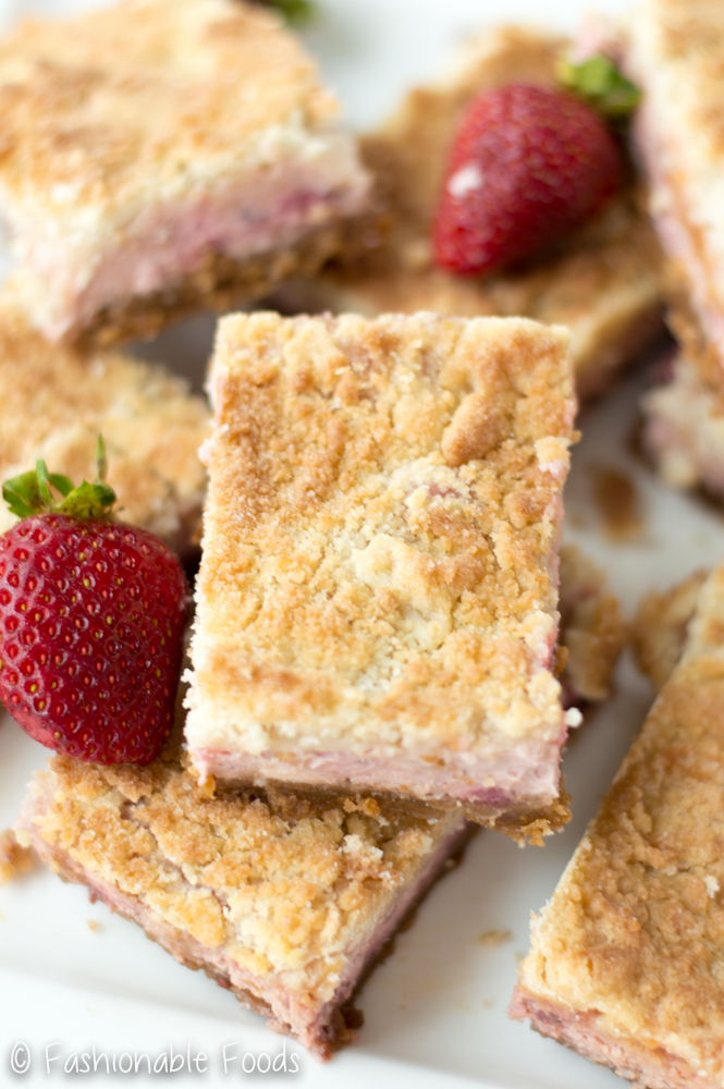 Stawberry Crumble Bars