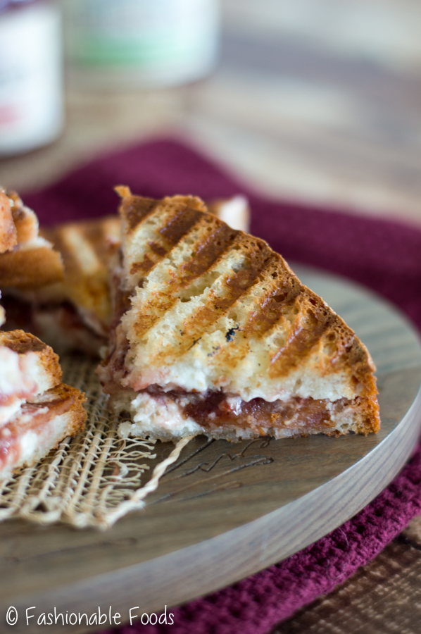 strawberry-goat-cheese-and-bacon-panini