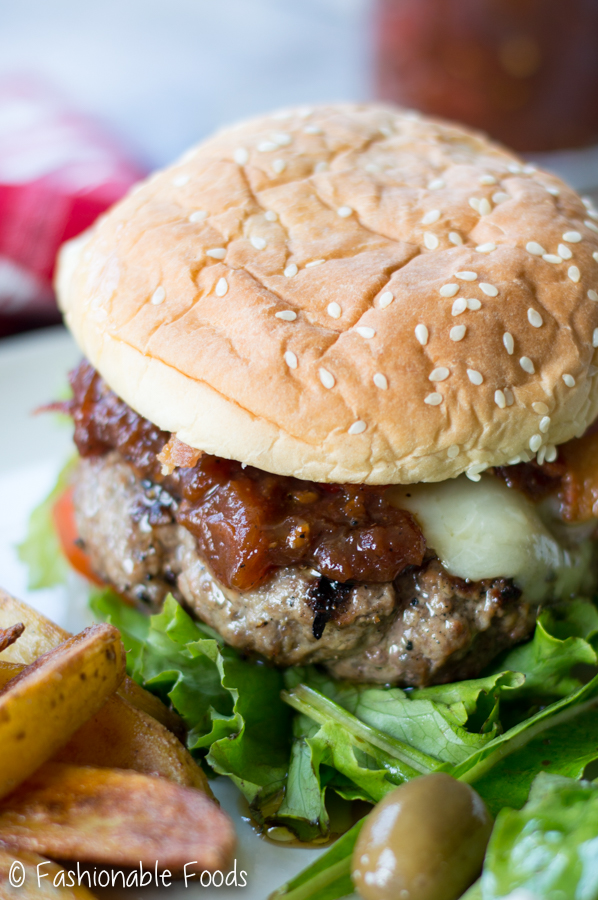 Perfect Bacon Burgers With Tomato Jam