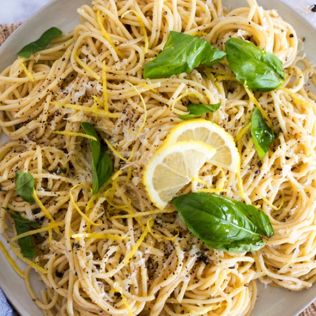 5 Ingredient Lemon Pepper Pasta - Fashionable Foods